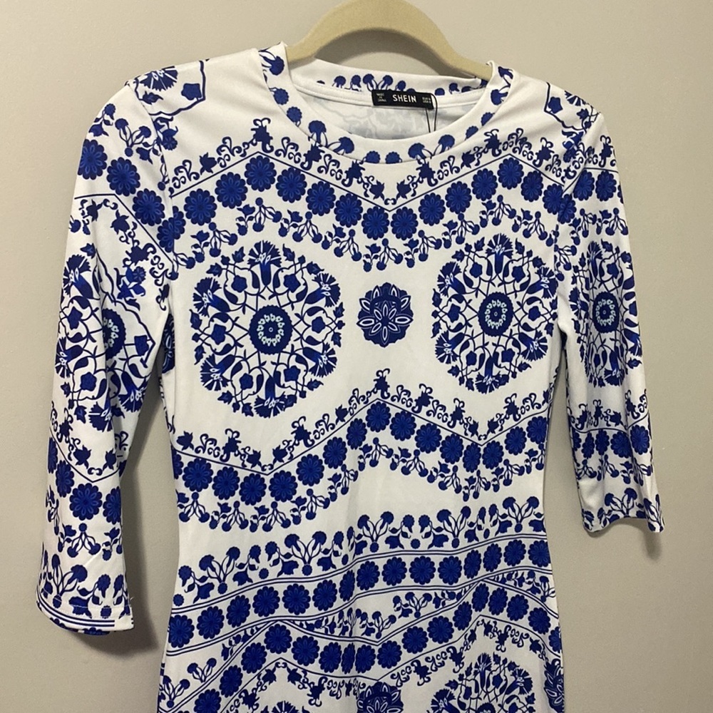 Shein Printed Dress‎ - Picture 2 of 5